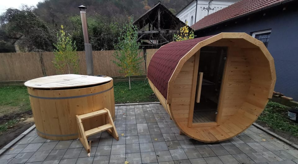 Hot Tub, Sauna, Spa and wellness centre/facilities