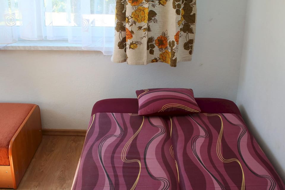 Photo of the whole room, Seating area, Bedroom