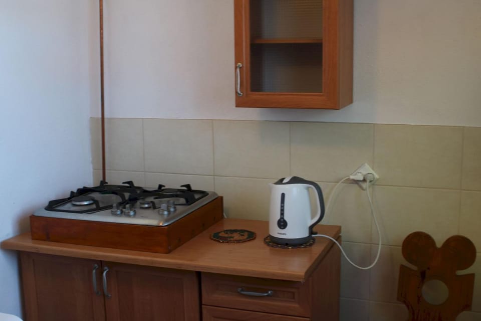 Coffee/tea facilities, Kitchen or kitchenette