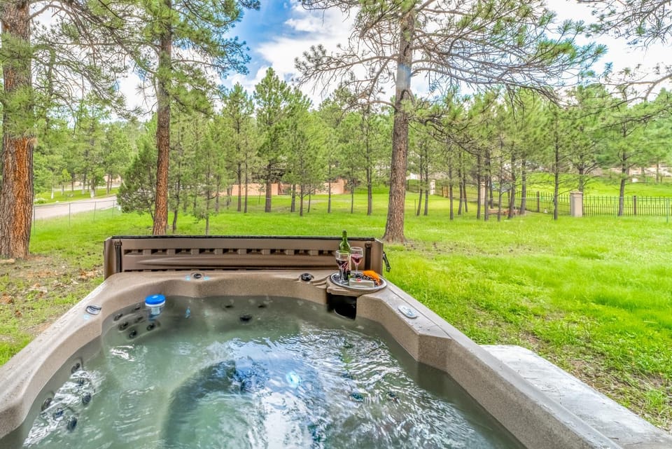 Garden, Hot Tub, Food and drinks, Seating area