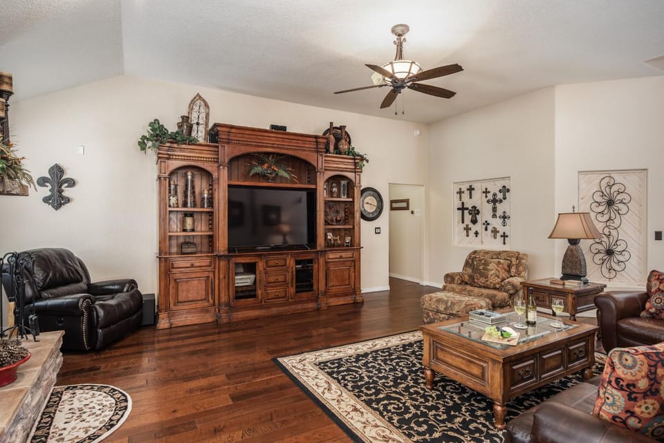 TV and multimedia, Living room, furniture