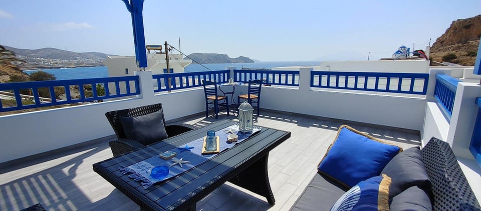 Natural landscape, View (from property/room), Balcony/Terrace, Seating area, Dining area, Landmark view, Sea view