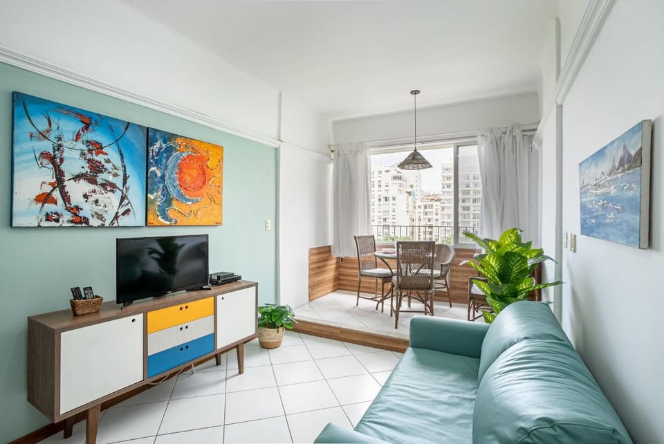 Communal lounge/ TV room, Living room, Dining area