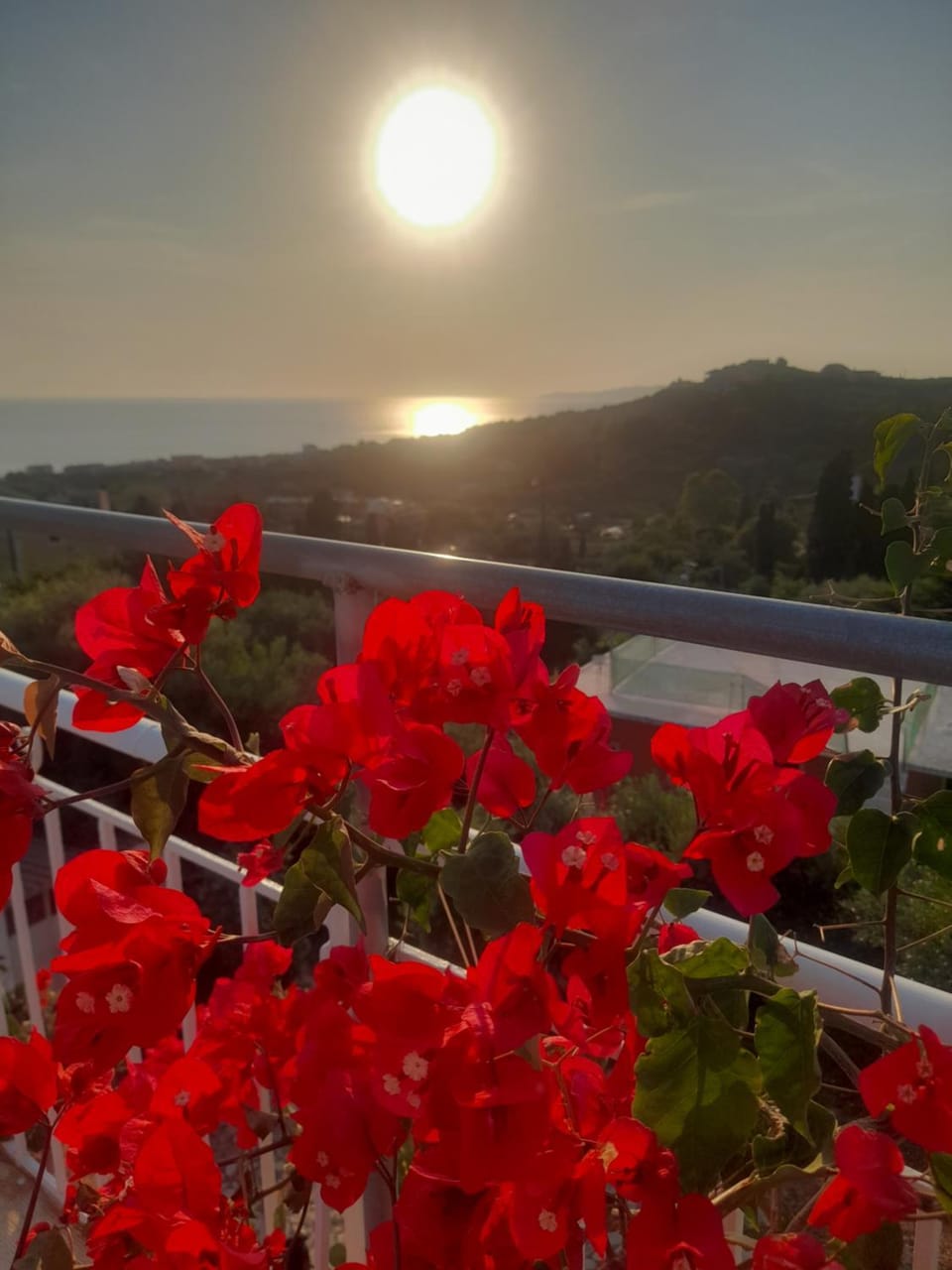 Property building, Day, Natural landscape, Mountain view, Sea view, Sunset