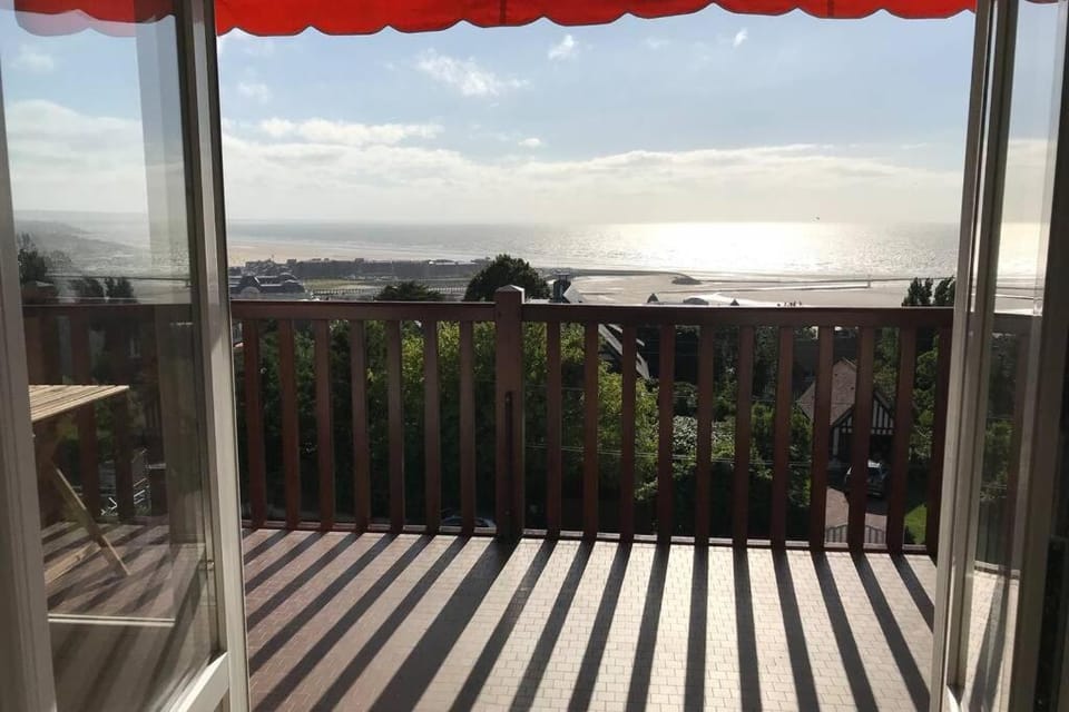 Appartement avec vue imprenable sur la mer Apartment in Deauville