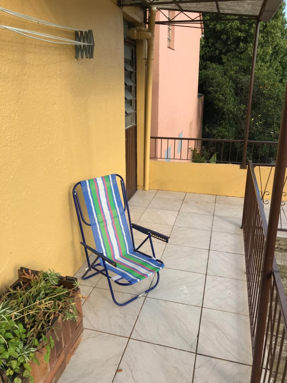 Apê completo com suíte, sacada e garagem fechada Apartment in Bento Gonçalves