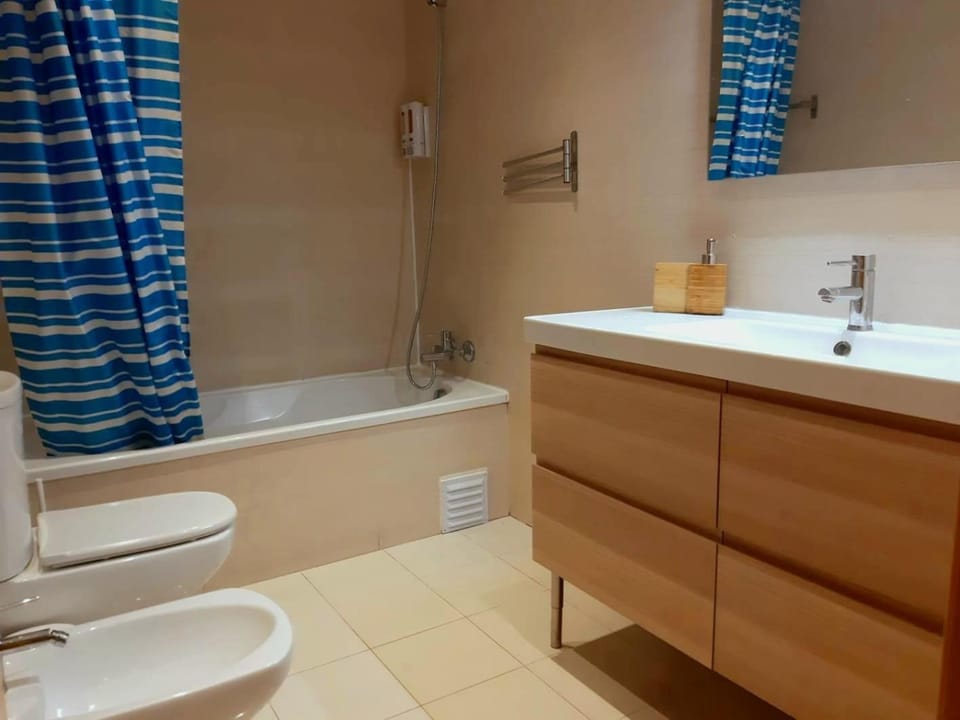 Shower, Toilet, Bathroom, Bath