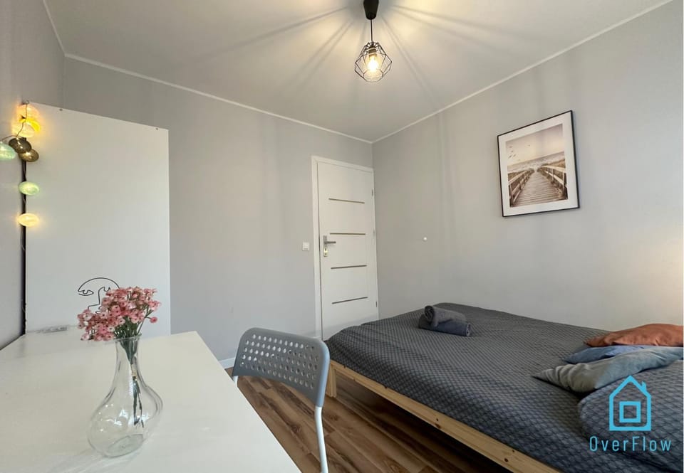 Vintage room 10 Min to Old Town Gdańsk,PKP & Shopping Mall Vacation rental in Gdansk