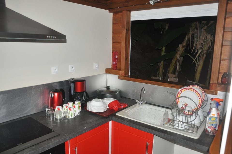 LES BUNGALOWS D'ARLY House in Bouillante