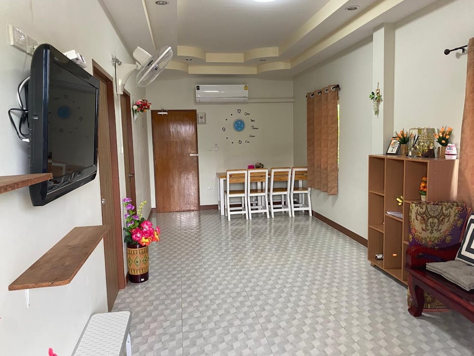 เพียงภูโฮมสเตย์ House in Chon Buri Changwat
