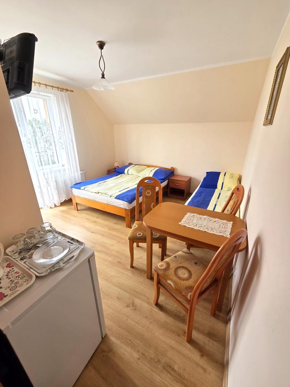 Photo of the whole room