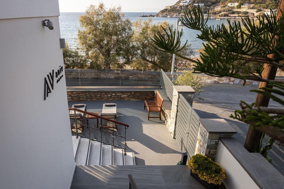 Property building, Garden, Balcony/Terrace