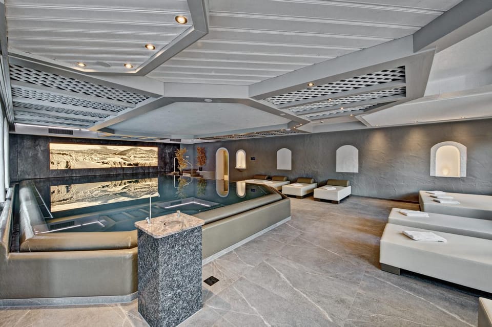 Spa and wellness centre/facilities, Swimming pool