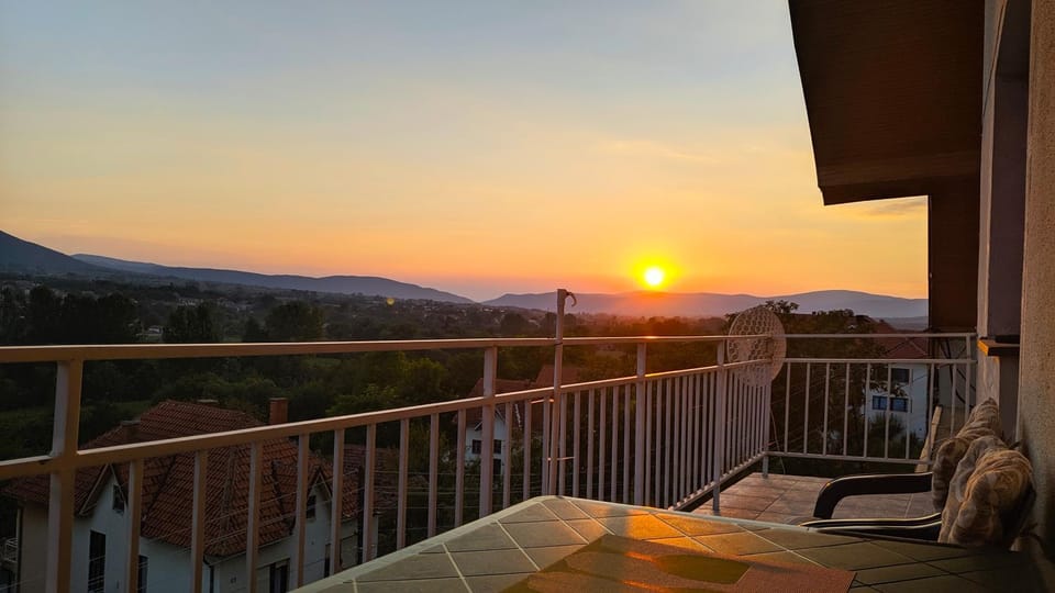 Natural landscape, View (from property/room), Balcony/Terrace, Mountain view, Sunset