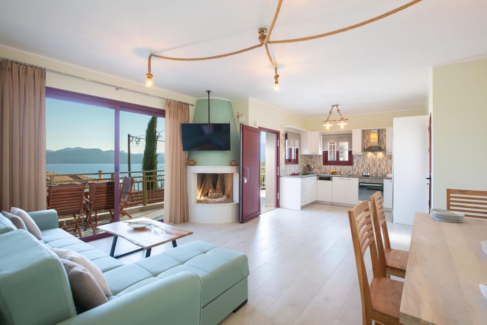 Kitchen or kitchenette, Living room, Dining area