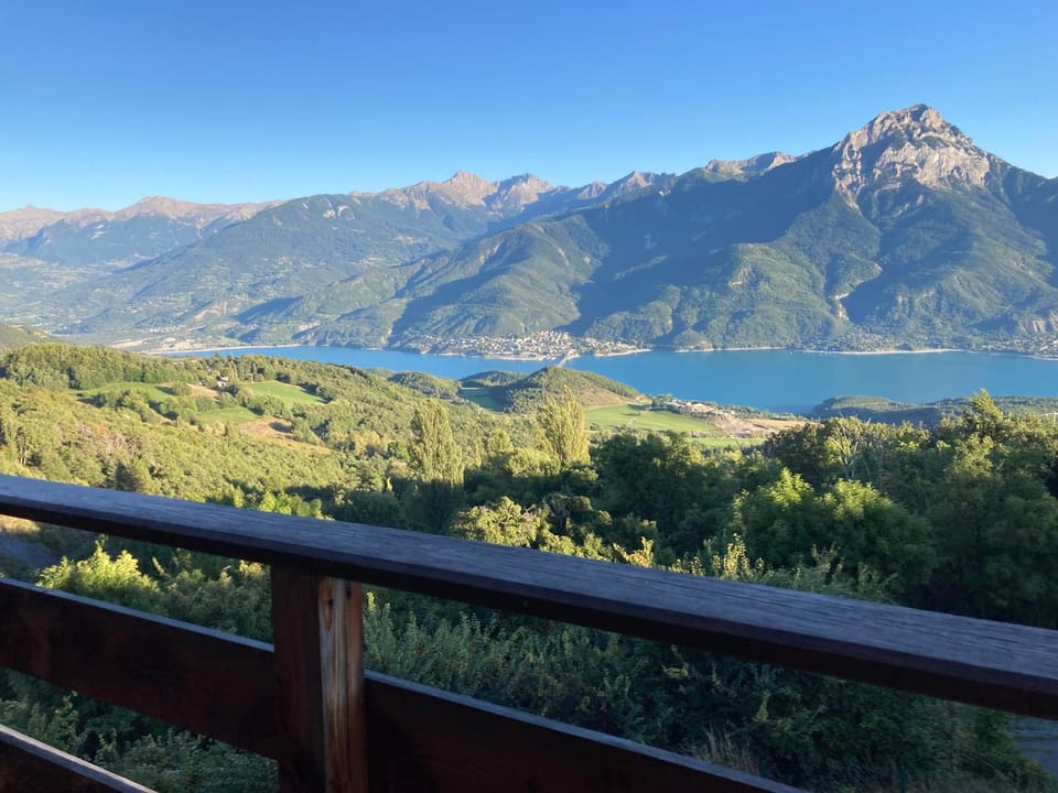 Balcony/Terrace, Lake view, Mountain view