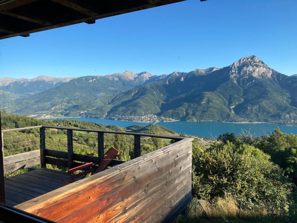 Balcony/Terrace, Lake view, Mountain view