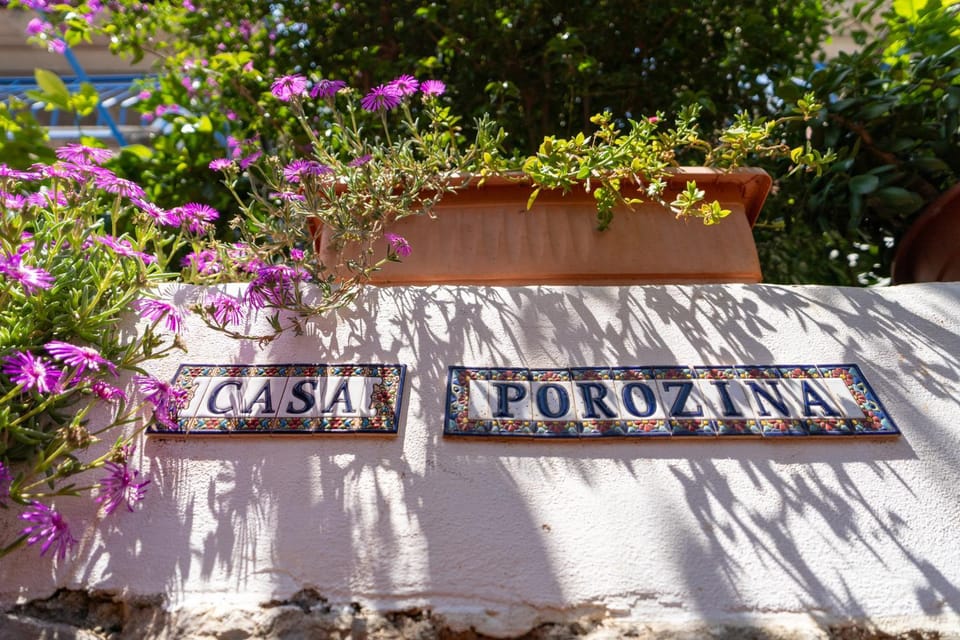 Casa Porozina - Cozy Apartments & Rooms - Paradise Beach 300m Bed and Breakfast in Primorje-Gorski Kotar County