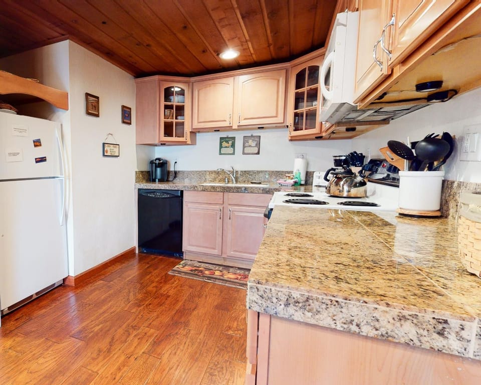 Val D'Isere #17 condo Apartment in Mammoth Lakes