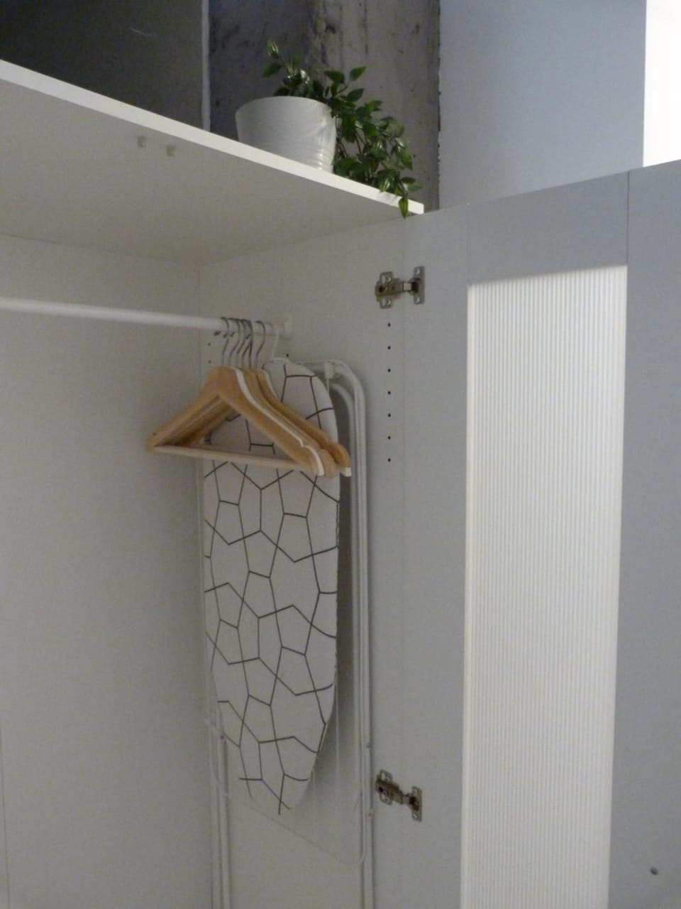 Pequeño Alojamiento con Mini Piscina - NO climatizada Apartment in Valencia