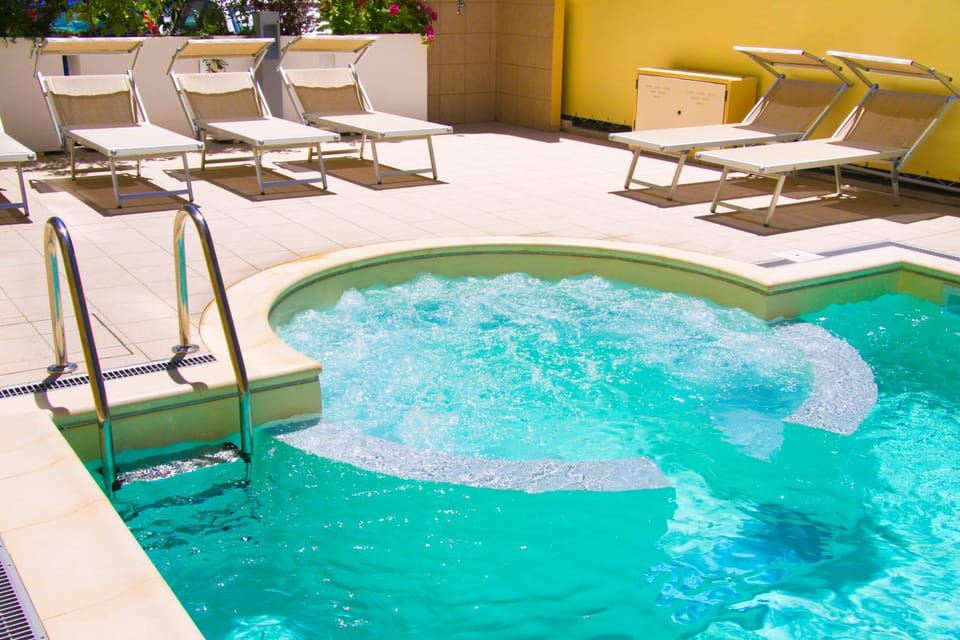 Day, Hot Tub, Pool view, Swimming pool