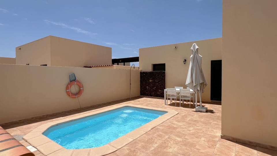 Anahi Homes Corralejo- Dracaena 18 House in Maxorata