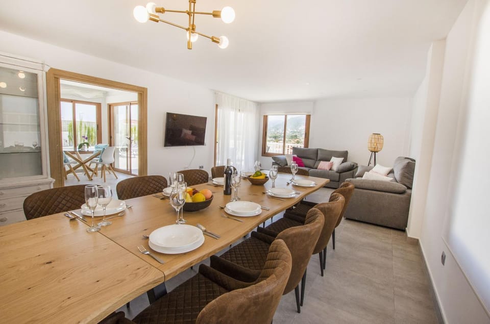 TV and multimedia, Living room, Dining area