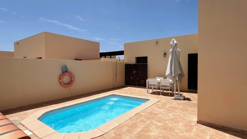 Anahi Homes Corralejo- Dracaena 20 House in Maxorata