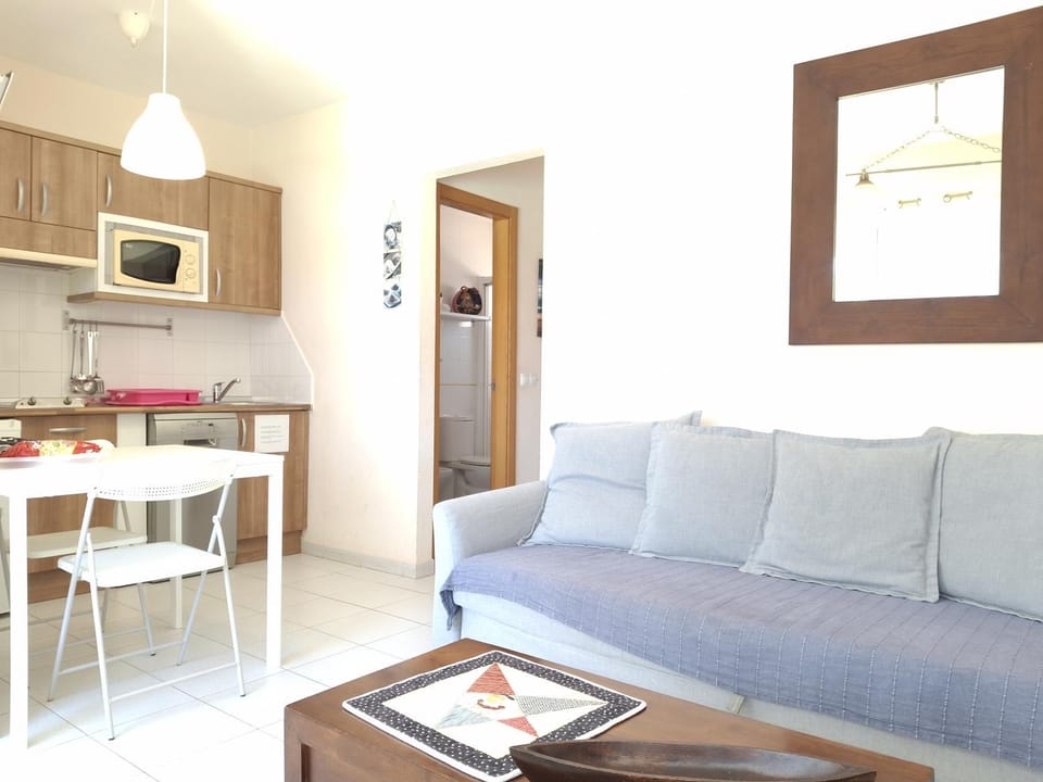 Kitchen or kitchenette, Living room, Dining area