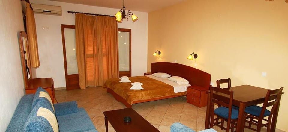 SILVER MOON HOTEL Apartment hotel in Corfu, Greece