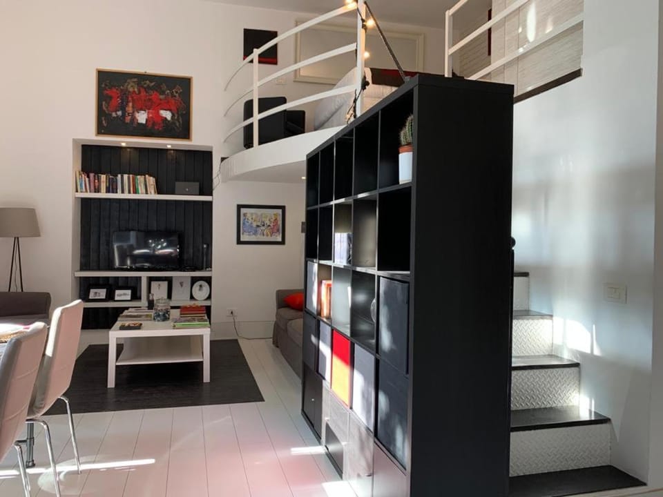 TV and multimedia, Living room, Seating area