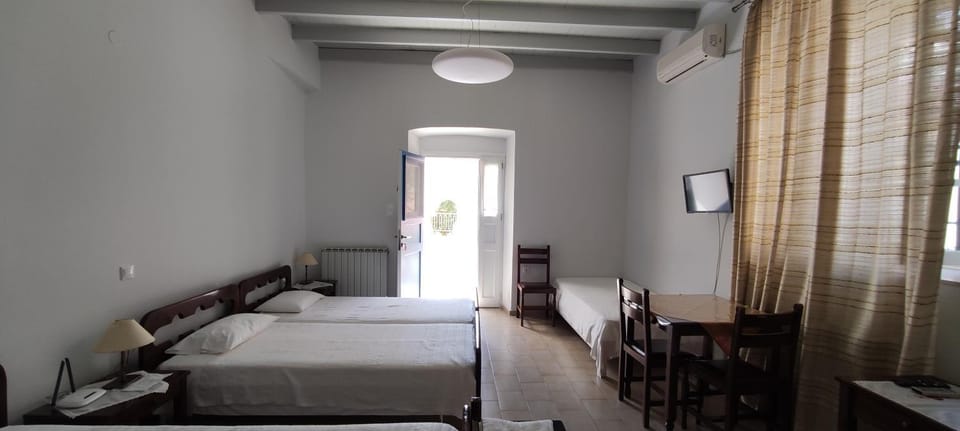 Porphyra Bed and Breakfast in Islands
