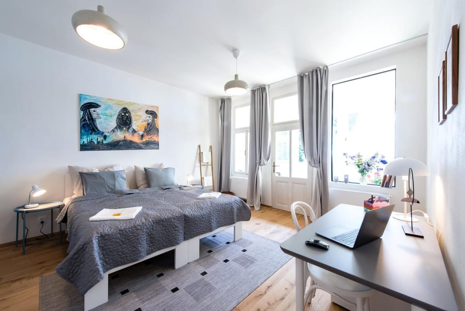 Bed, Bedroom