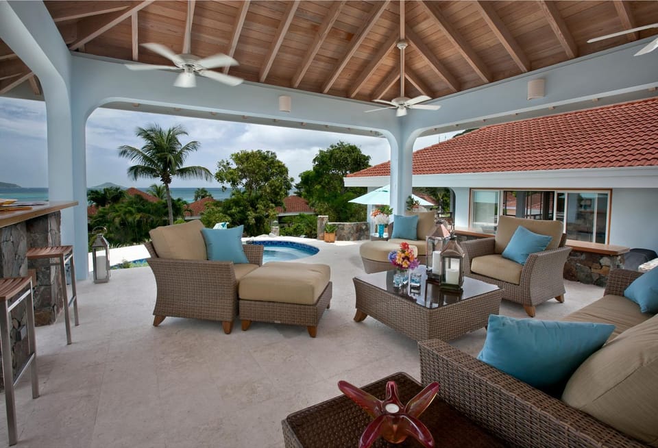 Patio, Seating area