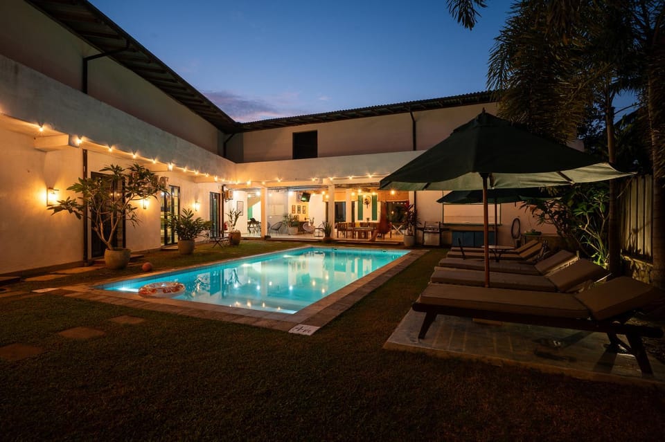 Swimming pool