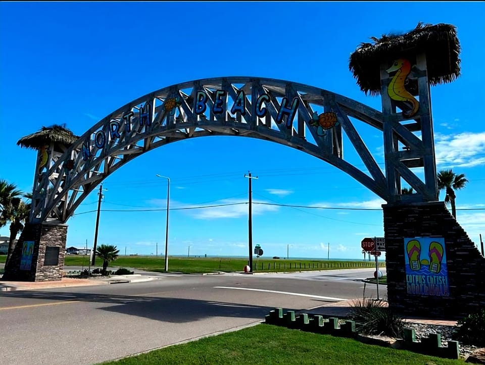 Nearby landmark, Neighbourhood, Natural landscape