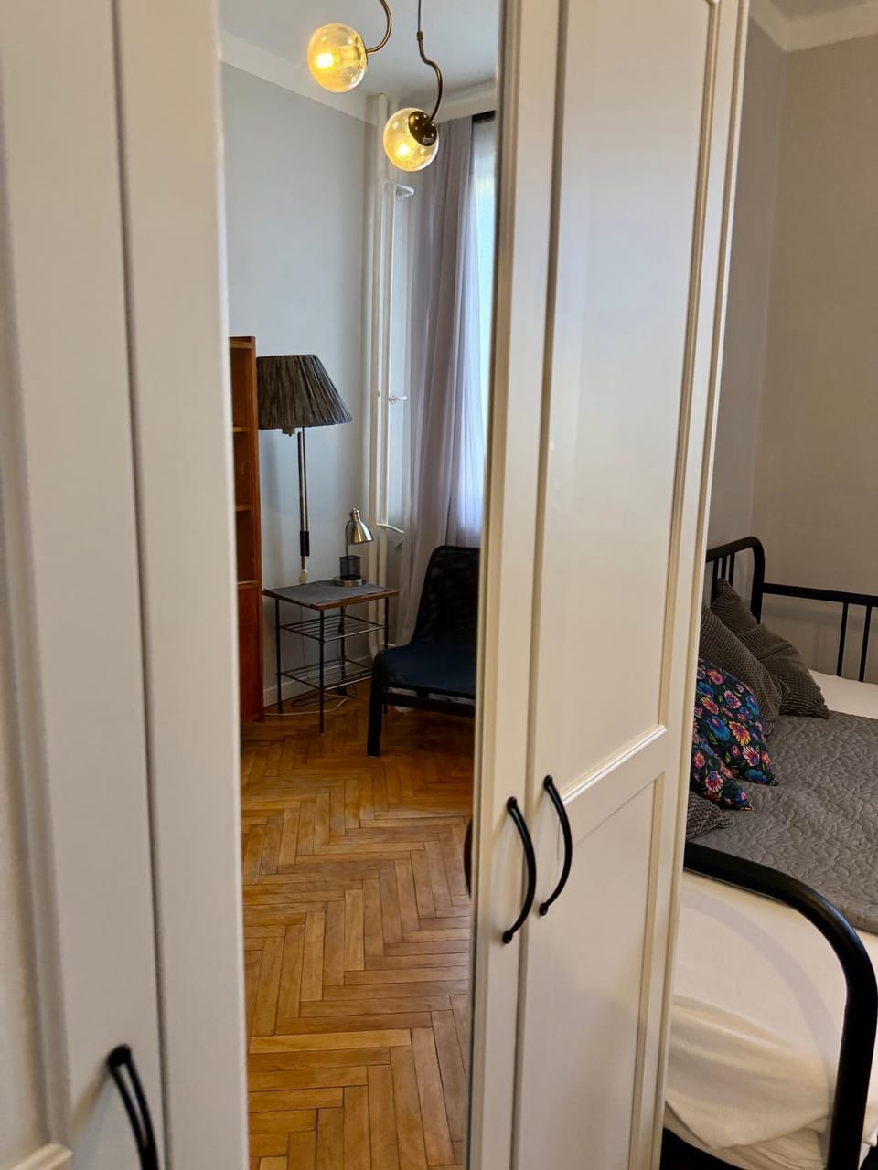 Bed, Living room, Photo of the whole room, Seating area, Bedroom, wardrobe