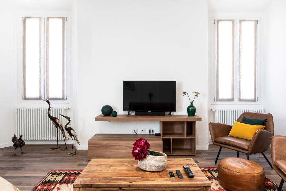 TV and multimedia, Living room, Seating area