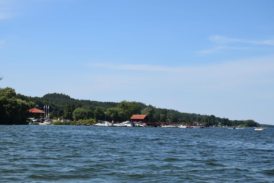 Apartament nad jeziorem Apartment in Pomeranian Voivodeship