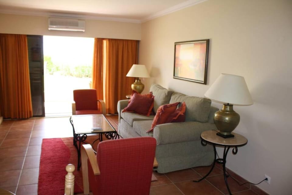 Apartamento T1 - Praia Senhora da Rocha Apartment in Porches