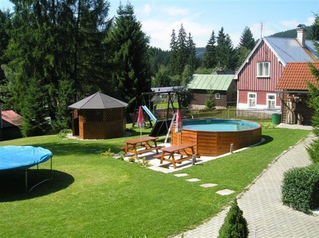 Garden, Swimming pool, Swimming pool