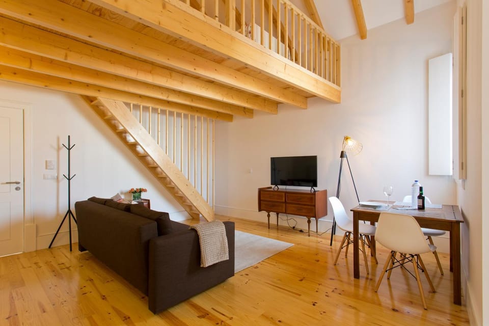 APOSENTUS - Clerigos Tower view Mezzanine Apartment in Porto