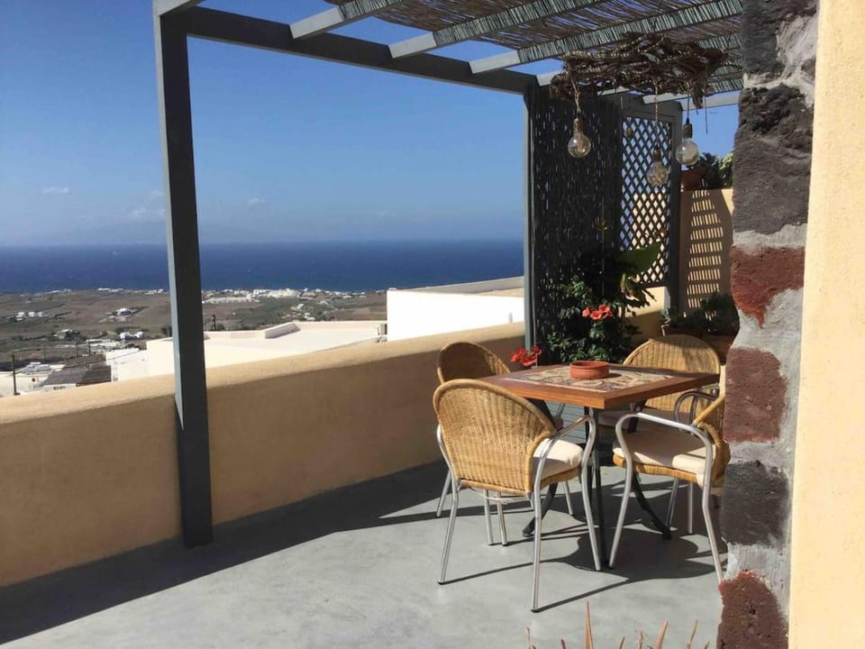 Day, Natural landscape, Balcony/Terrace, Sea view