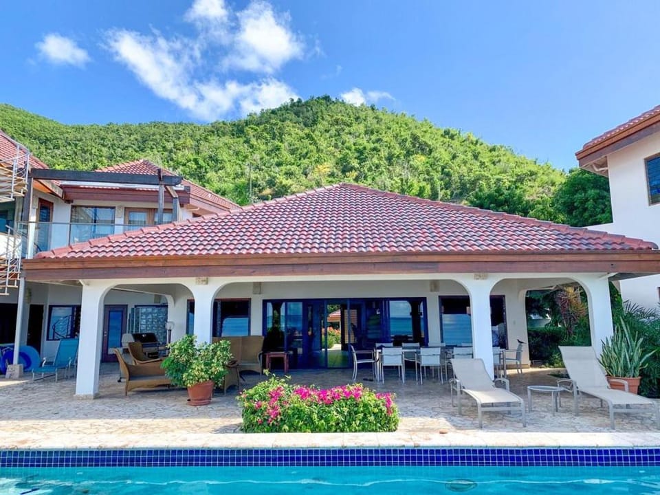 CARIBBEAN WIND Villa in Caribbean