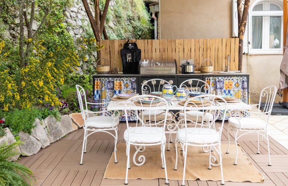 Patio, Garden, Dining area