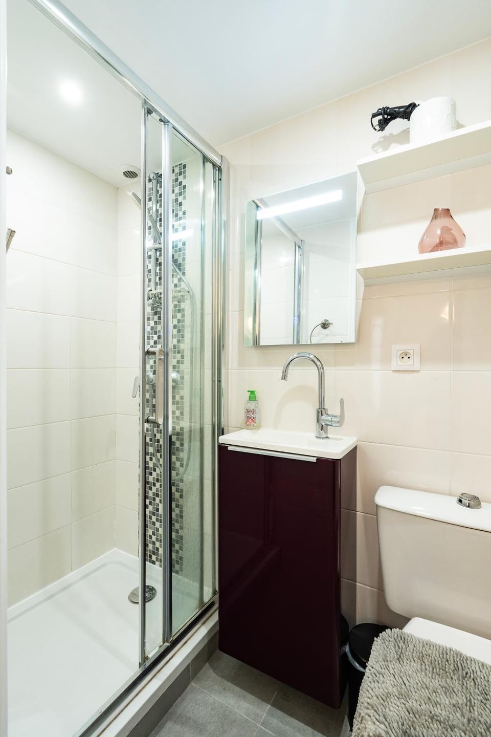 Studio - Moderne - Netflix & Wifi Apartment in Paris