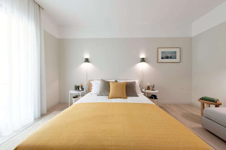 Bed, Bedroom
