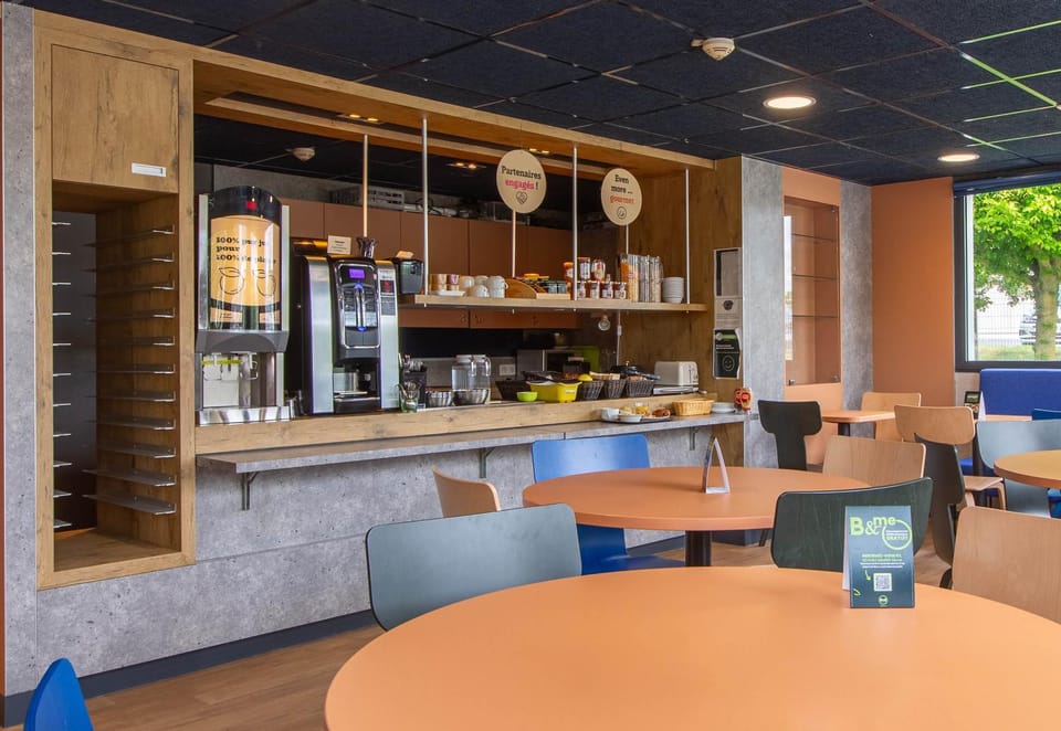 Breakfast, Breakfast, Continental breakfast, Continental breakfast