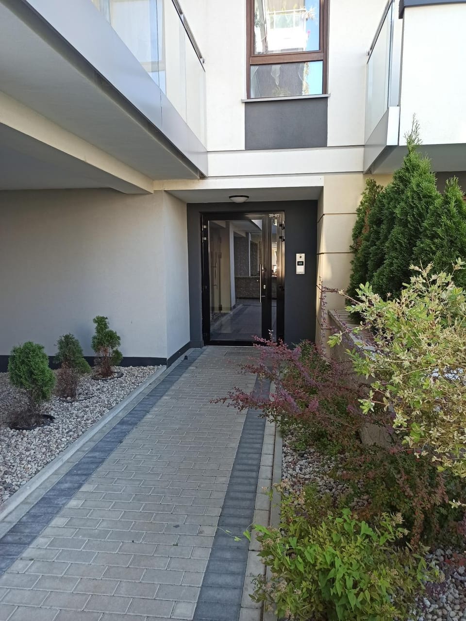 Property building, Facade/entrance