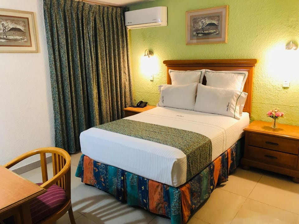 Bed, Photo of the whole room